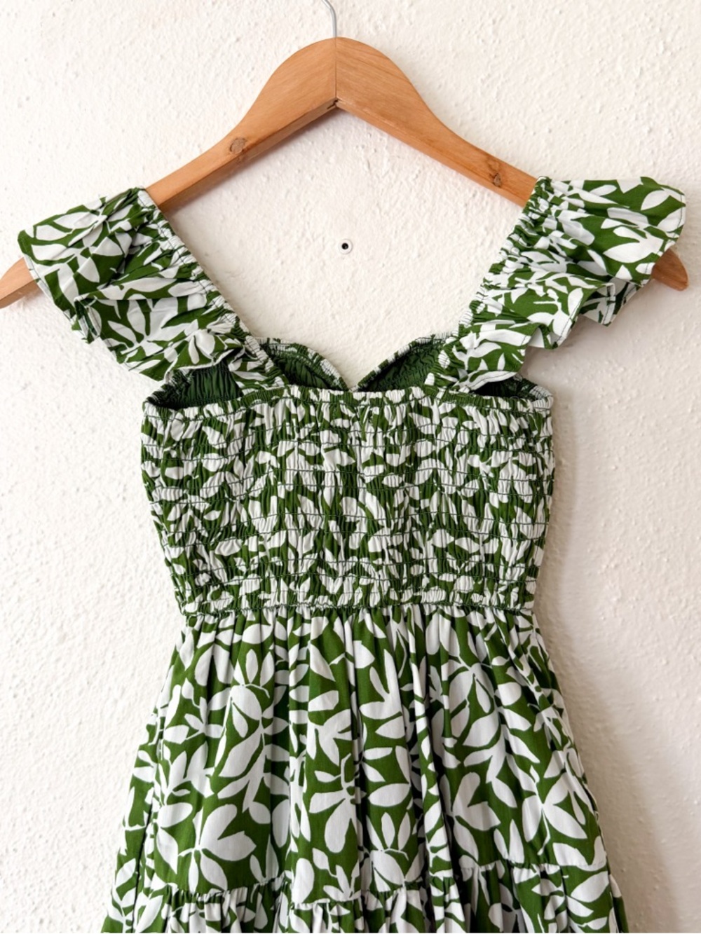 Abercrombie & Fitch Smocked Green & White Floral Midi Dress - Picture 9 of 9